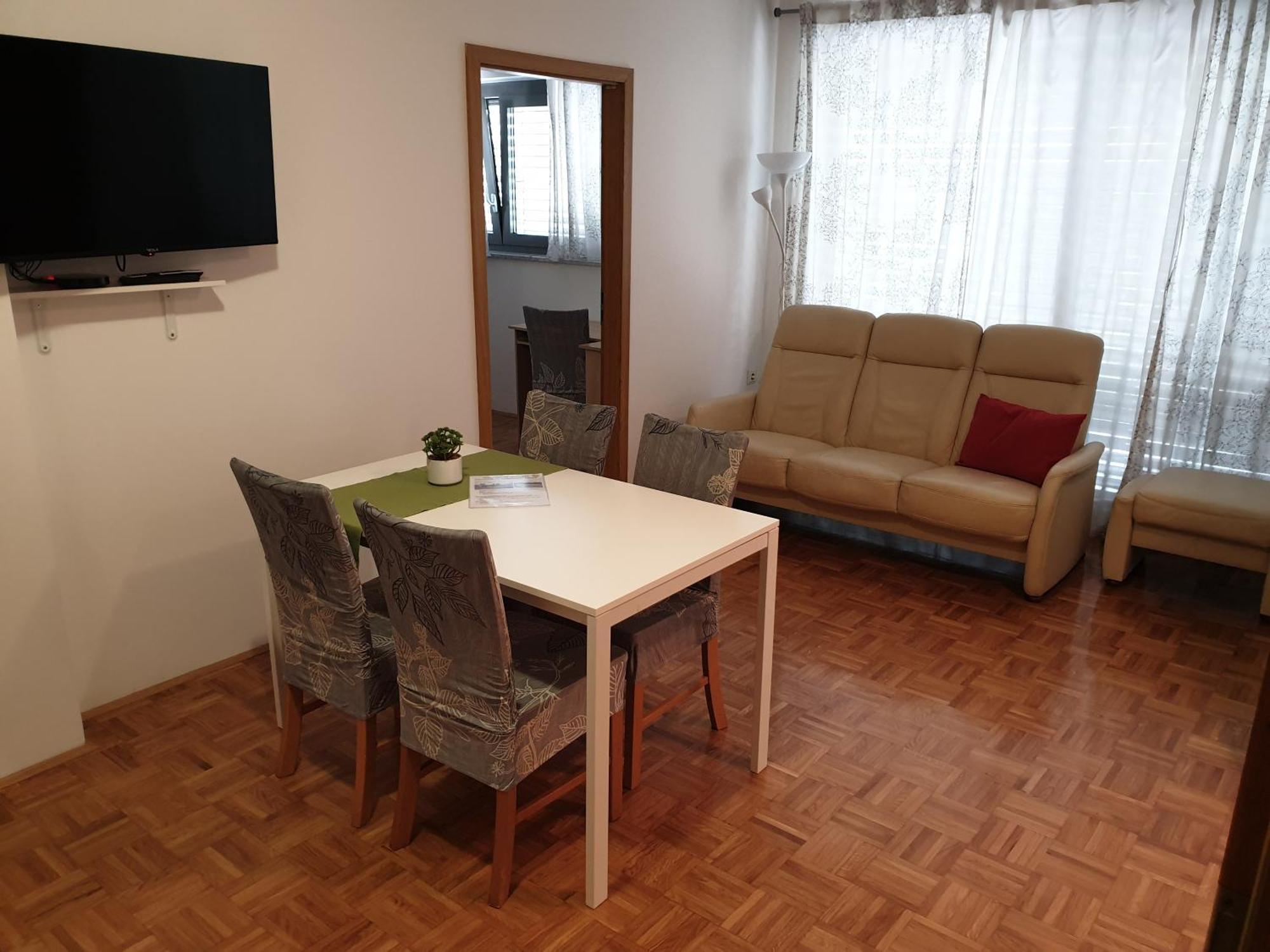 Apartment EMMA Ljubljana - FREE parking, AC, Wifi Exterior foto